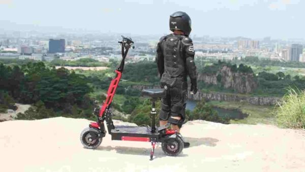 Producător de scutere electrice cu roți mari pentru drumuri mari